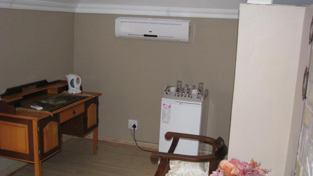 Bougain Villa Guesthouse Winburg エクステリア 写真