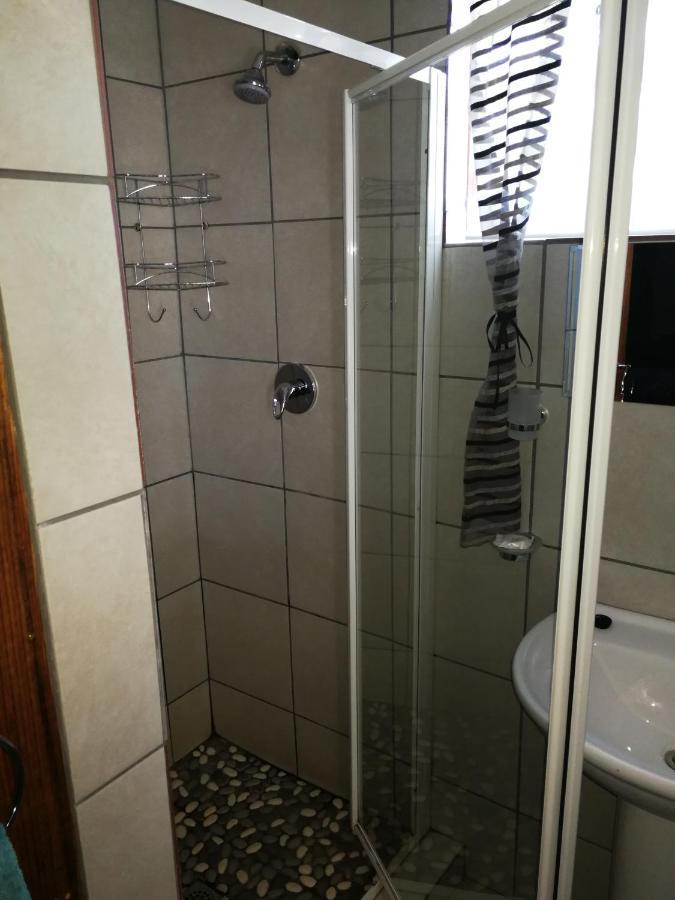 Bougain Villa Guesthouse Winburg エクステリア 写真